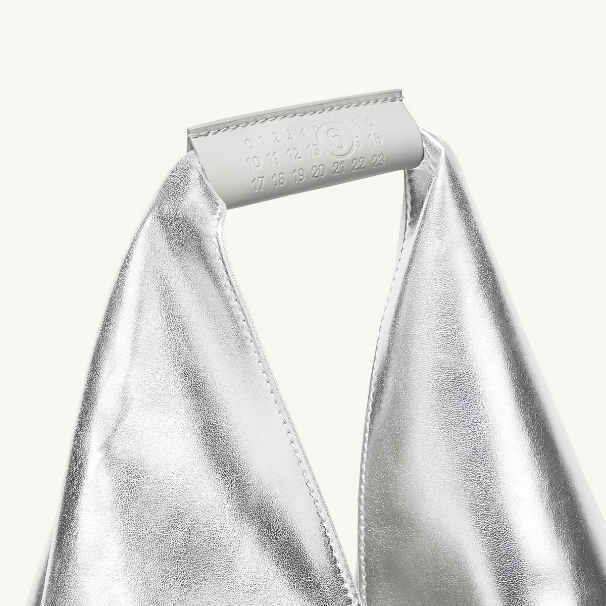 MM6 Maison Margiela - Japanese Bag Classic Medium T9002 Silver 【S54WD0039 P8496】