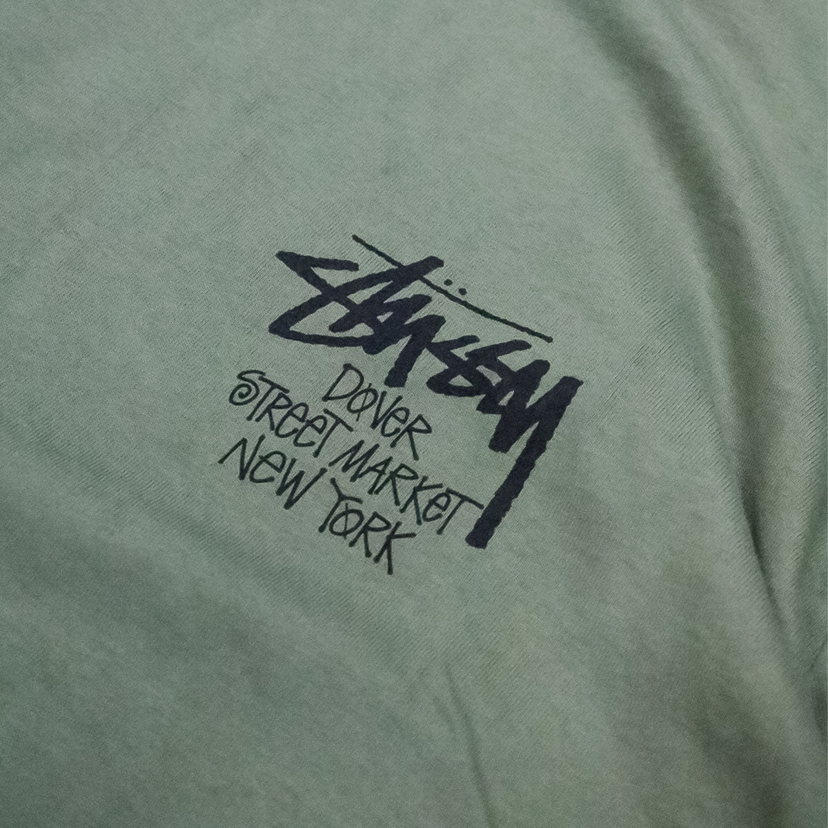 Stussy - STOCK DSM NEW YORK TEE OLIVE 【3903994】