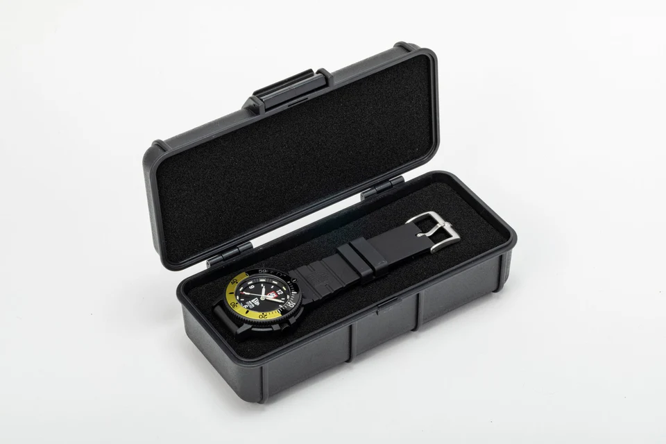 LUMINOX × NEW ERA - 3001 70th Anniversary【14364573】