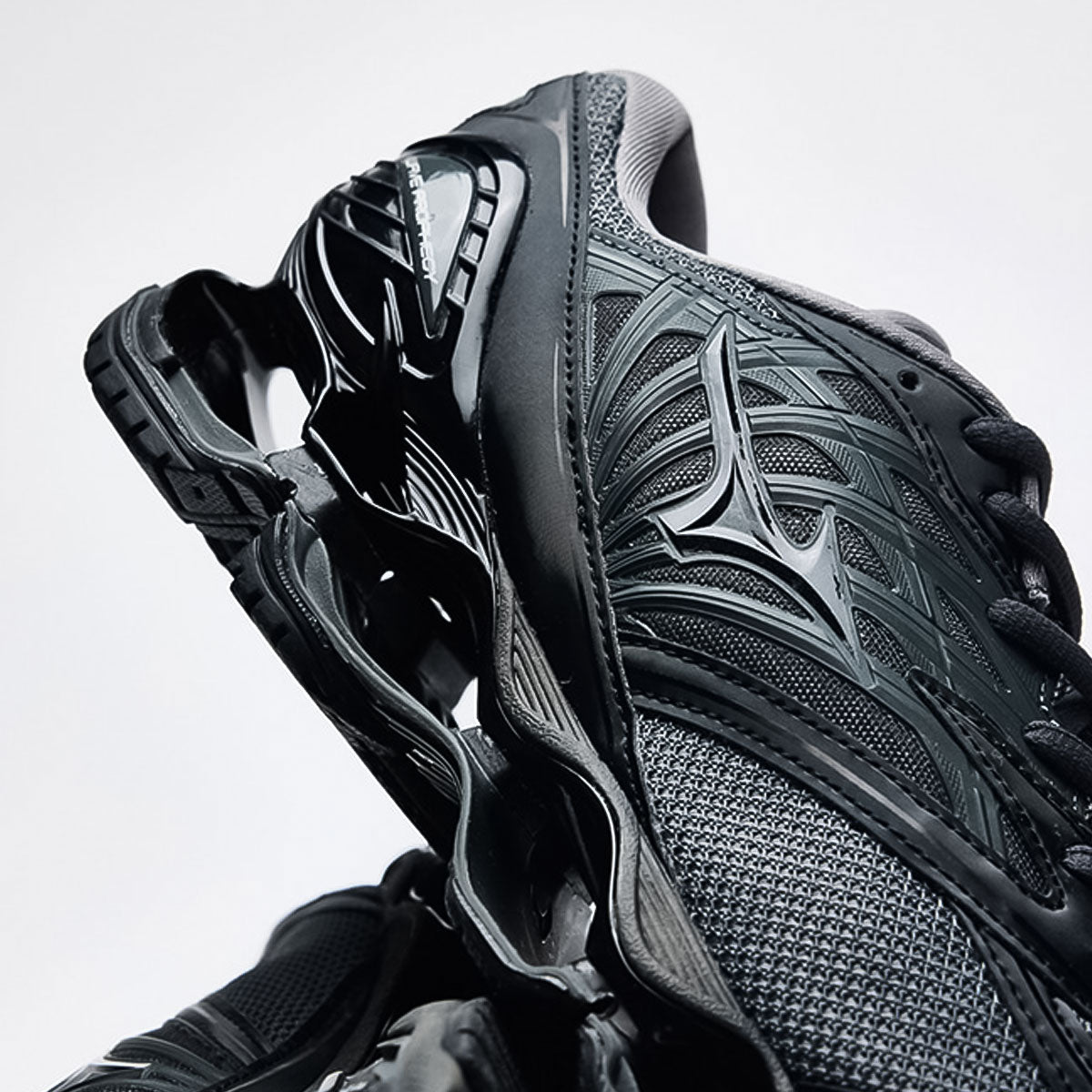 MIZUNO - MENS WAVE PROPHECY LS GRAY/BLACK/DARK GRAY【D1GA333705】