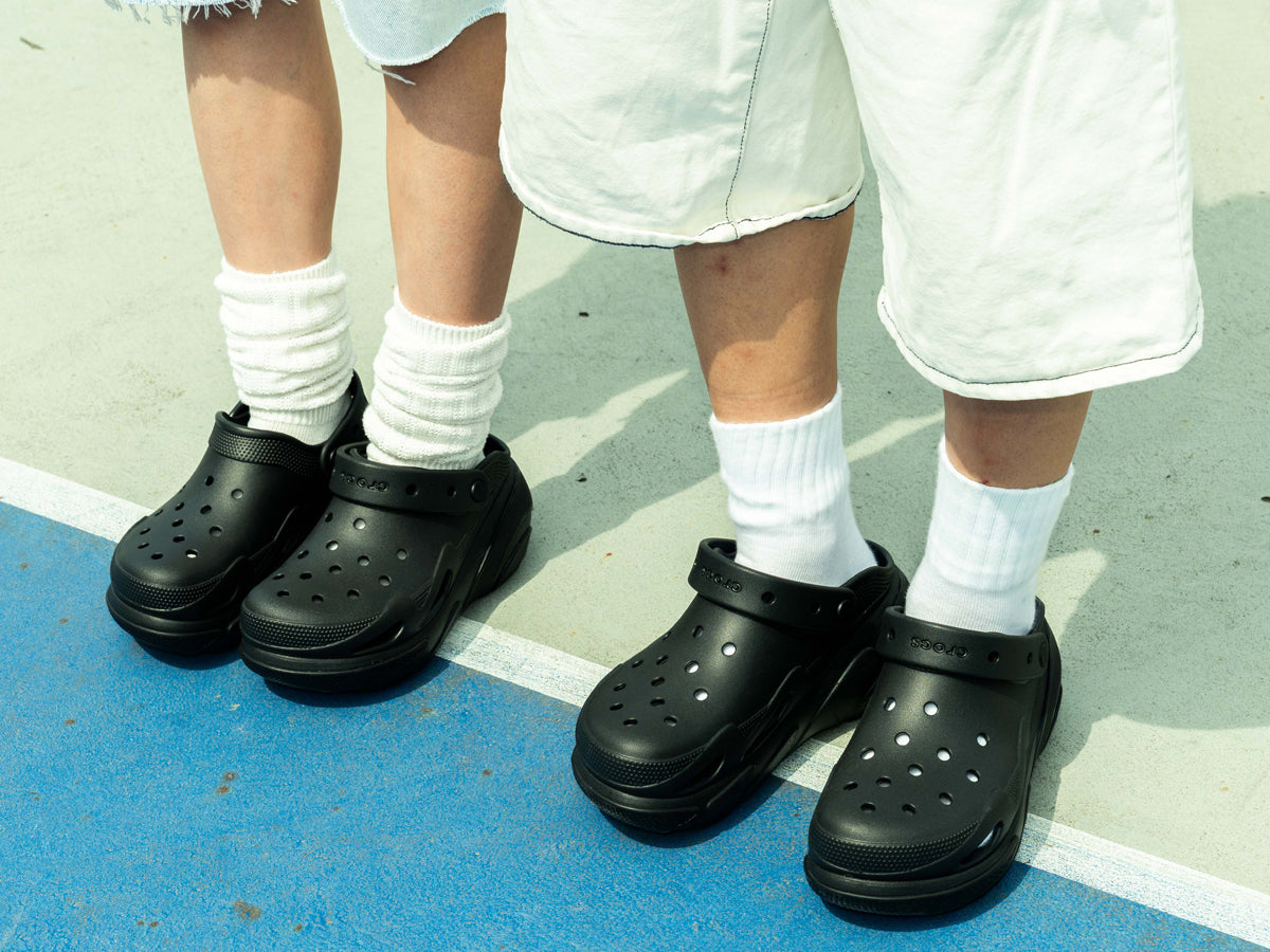 CROCS - MENS WMNS BUBBLE CRUSH CLOG TRIPLE BLACK【210061-0WC】
