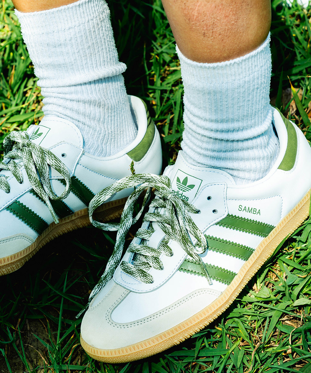 adidas - UNISEX SAMBA OG WMNS Foot Wear White/Tech Olive/Gum 【JS1352】