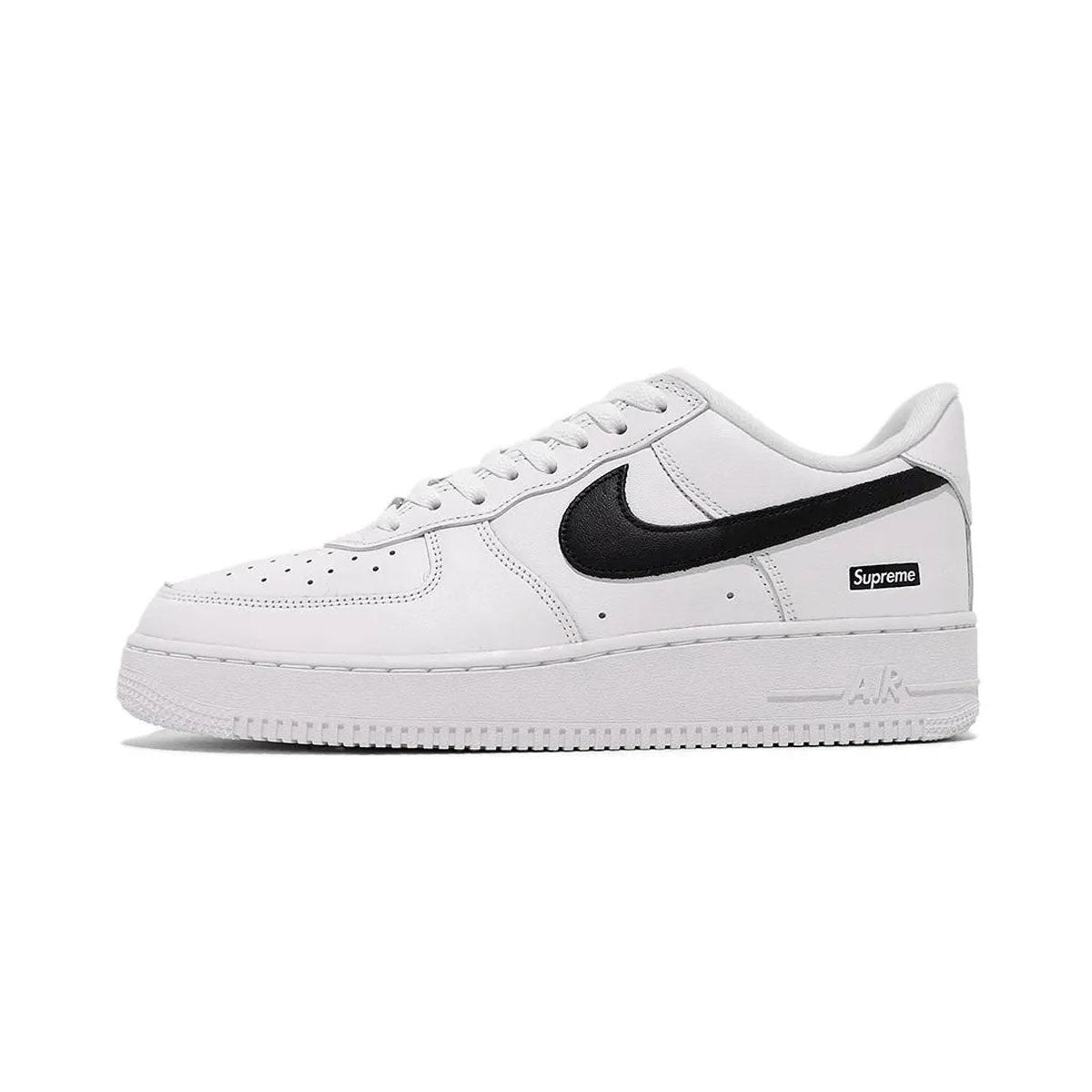 靴 Nike Air Force 1 Low SP 26cm Supreme NIKE AIR FORCE 1 LOW SP x SUPREME White DS SIZE 10.5 Triple