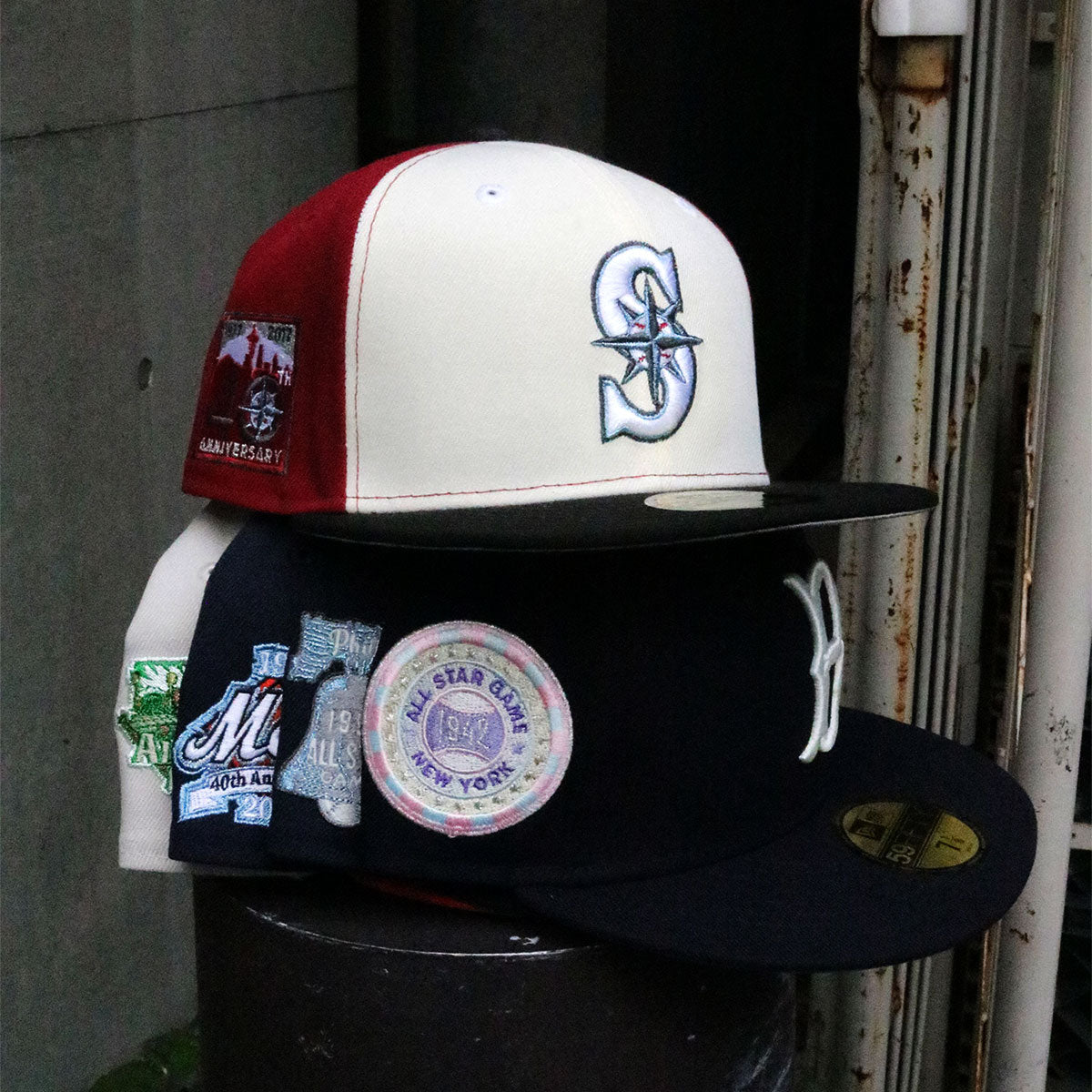 NEW ERA - SEATTLE MARINERS 40TH ANNIV 59FIFTY CHROME WHITE/BLACK/RED