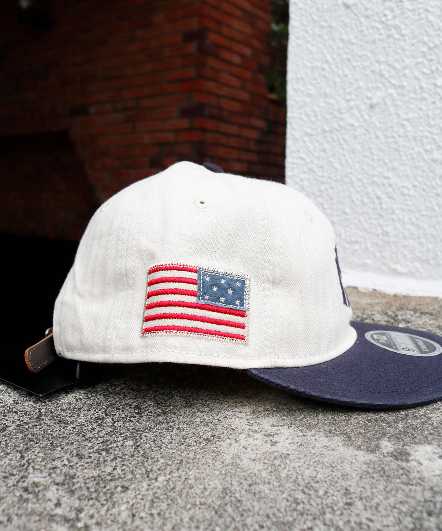 NEW ERA - New York Yankees RC 9FIFTY STRAPBACK Three Looms America Chrome White/Navy【60772893】