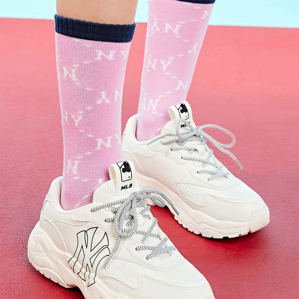 MLB - New York Yankees Dinamond Monogram Classic Socks Pink/Black【3ASOLM22N】