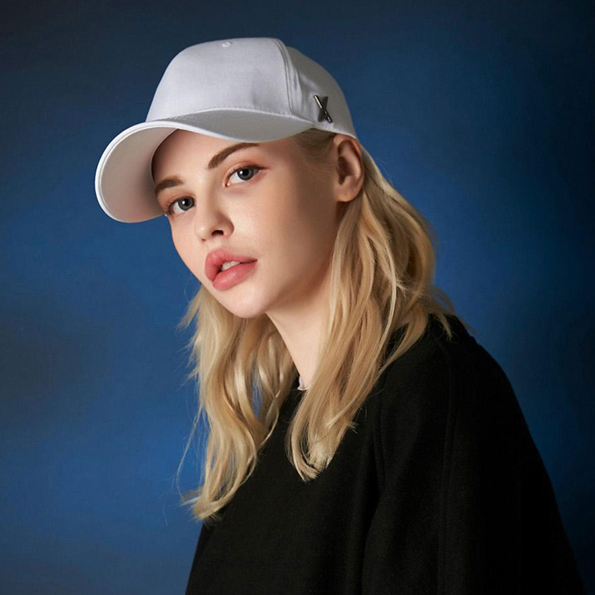 VARZAR - STUD LOGO OVER FIT BALL CAP WHITE【VZR4-0004】