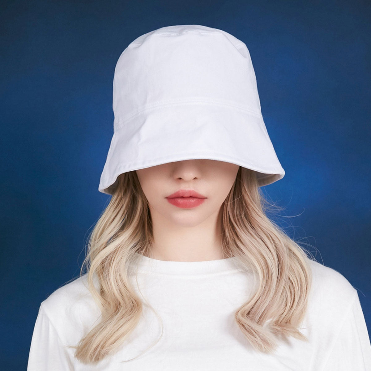 VARZAR - STUD DROP OVER FIT BUCKET HAT WHITE【VZR4-0009】