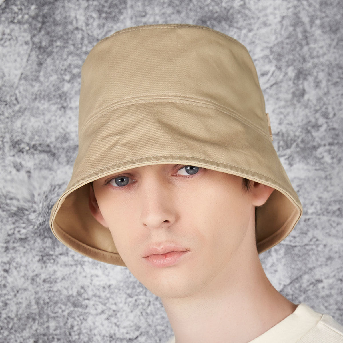 VARZAR - STUD DROP OVER FIT BUCKET HAT BEIGE【VZR4-0009】