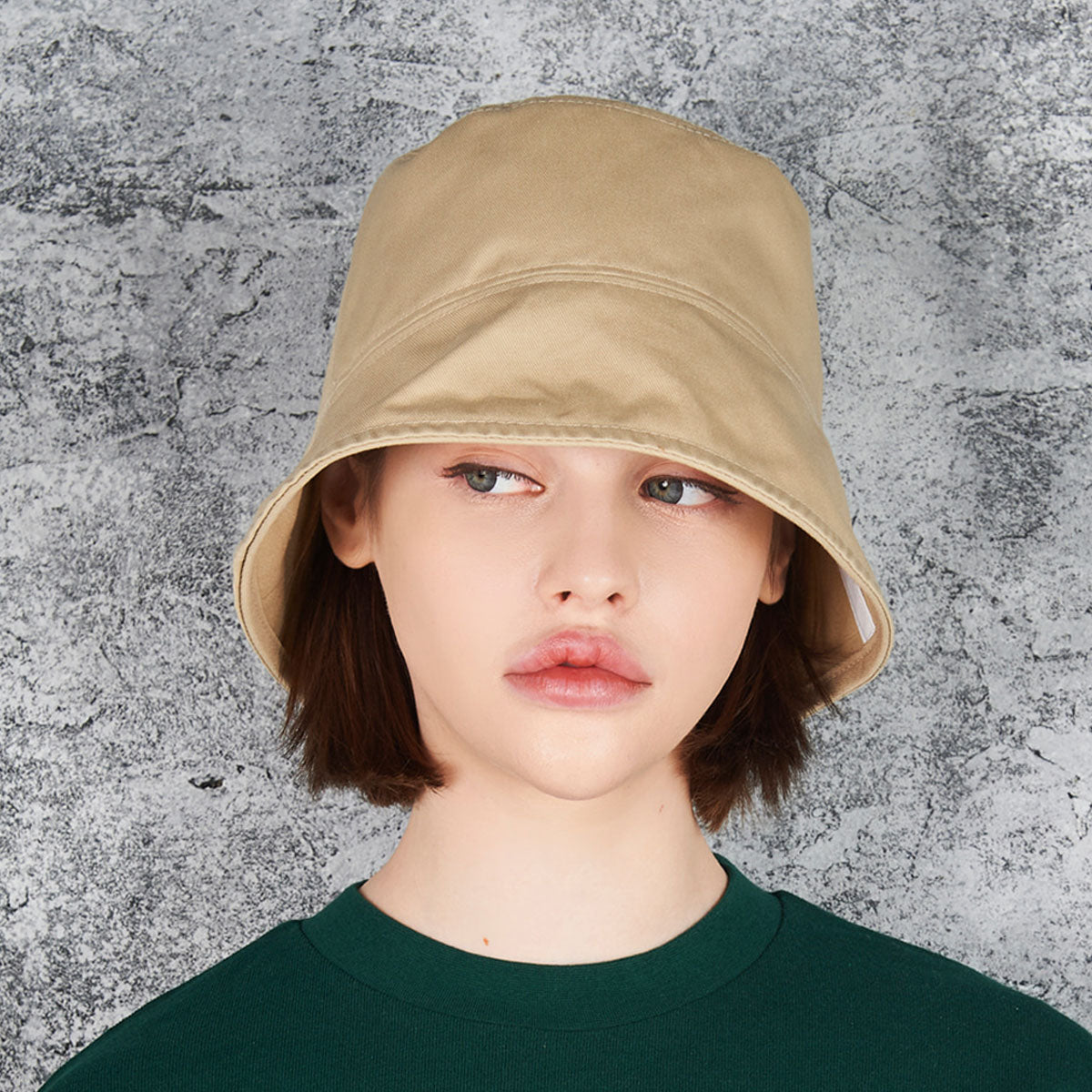 VARZAR - STUD DROP OVER FIT BUCKET HAT BEIGE【VZR4-0009】