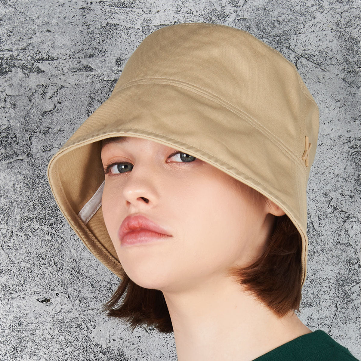 VARZAR - STUD DROP OVER FIT BUCKET HAT BEIGE【VZR4-0009】