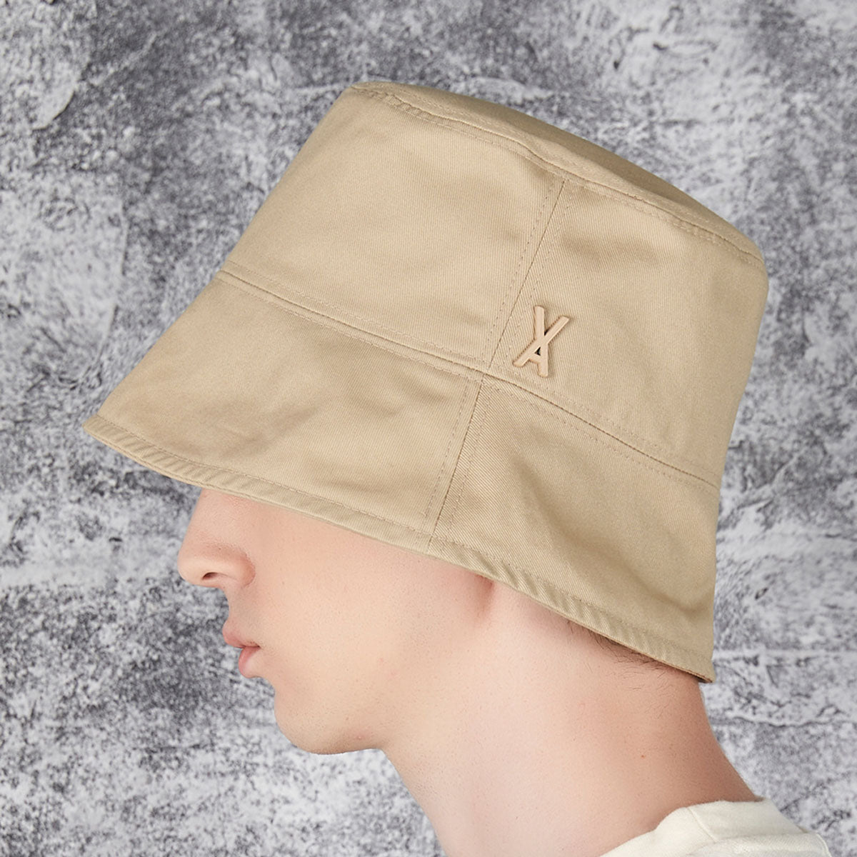 VARZAR - STUD DROP OVER FIT BUCKET HAT BEIGE【VZR4-0009】