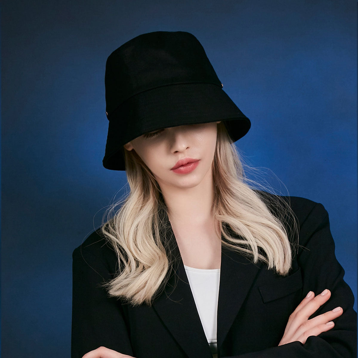 VARZAR - ROSE GOLD RIVER BUCKET HAT BLACK【VZR4-0012】