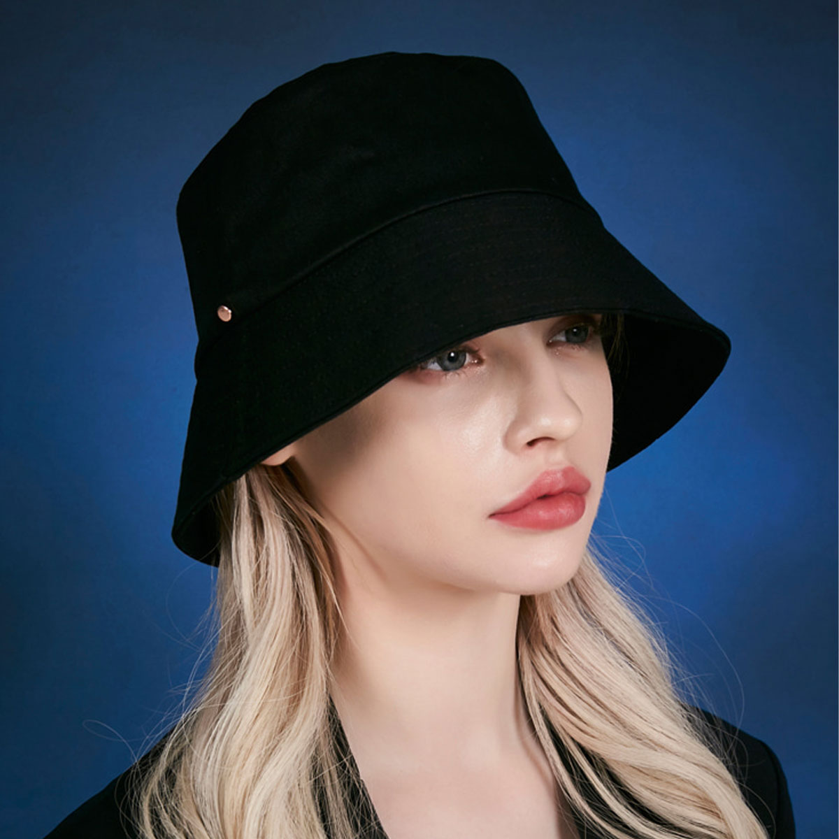 VARZAR - ROSE GOLD RIVER BUCKET HAT BLACK【VZR4-0012】