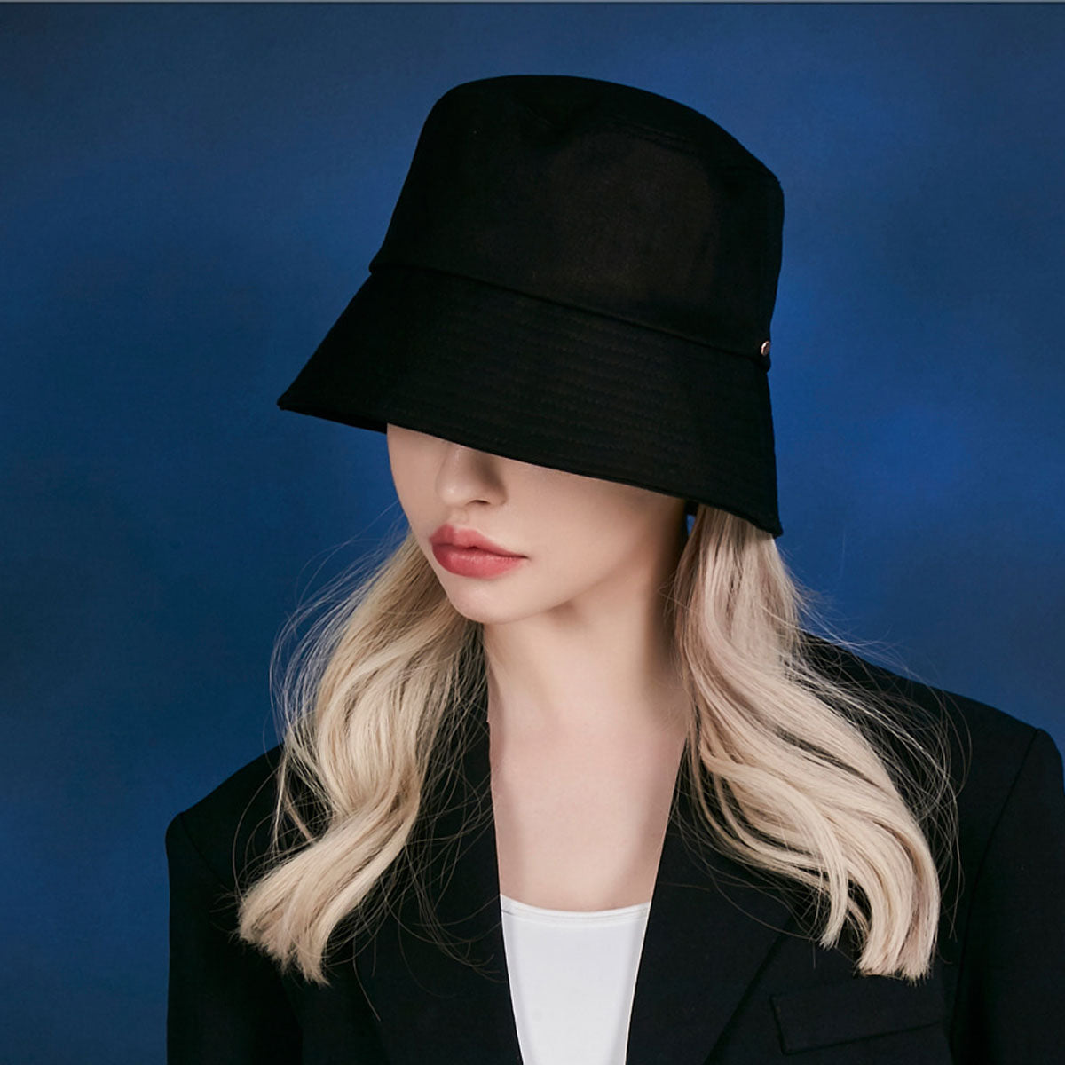 VARZAR - ROSE GOLD RIVER BUCKET HAT BLACK【VZR4-0012】