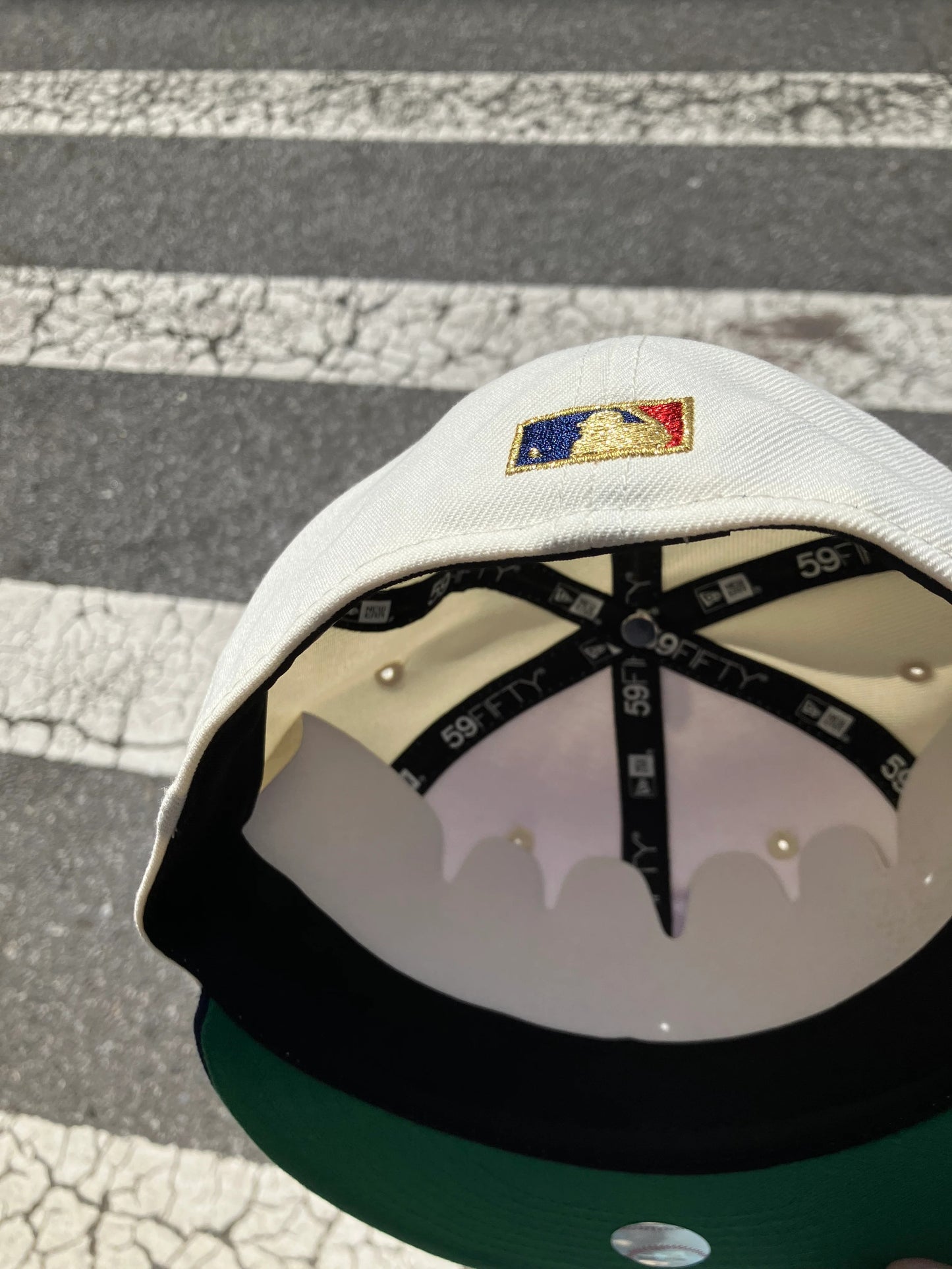 NEW ERA - 59FIFTY 密爾瓦基釀酒人郡體育場鍍鉻白色/淺海軍藍 59FIFTY