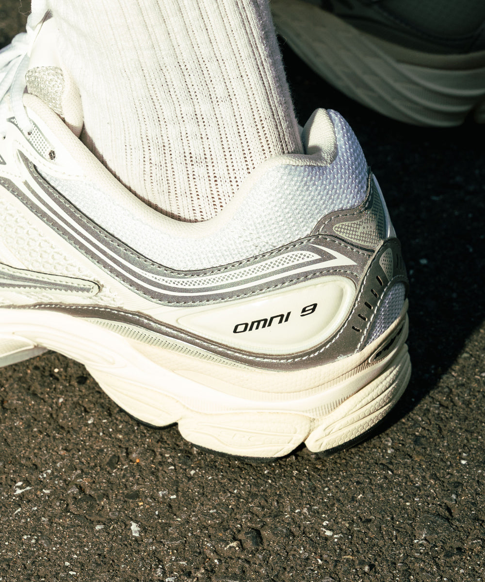 SAUCONY ‐ Progrid Omni 9 TMY White/Silver 【S70832-6】