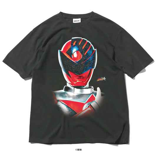 【受注予約:12月下旬頃に発送】スーパー戦隊 x HOMEGAME - 2017 シシレッド TEE 【HG250188】