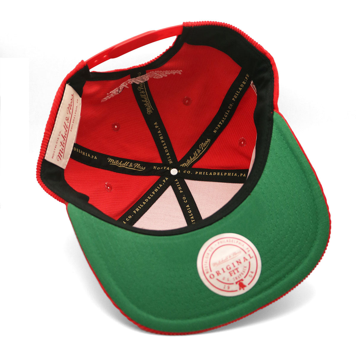 Mitchell&Ness - CBURED1 F ALL DIRECTIONS SNAPBACK BULLS【HHSS6049】