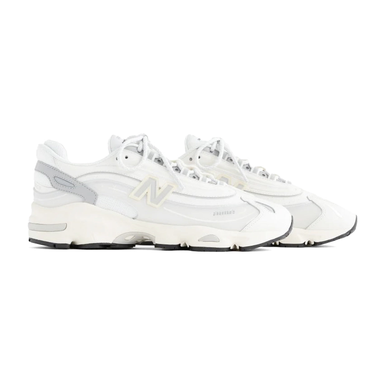 艾梅·里昂·多爾 NEW BALANCE 1000 白色