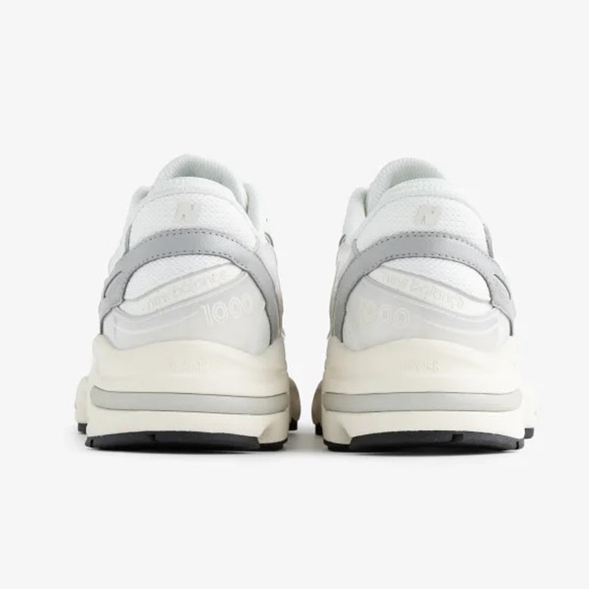 艾梅·里昂·多爾 NEW BALANCE 1000 白色