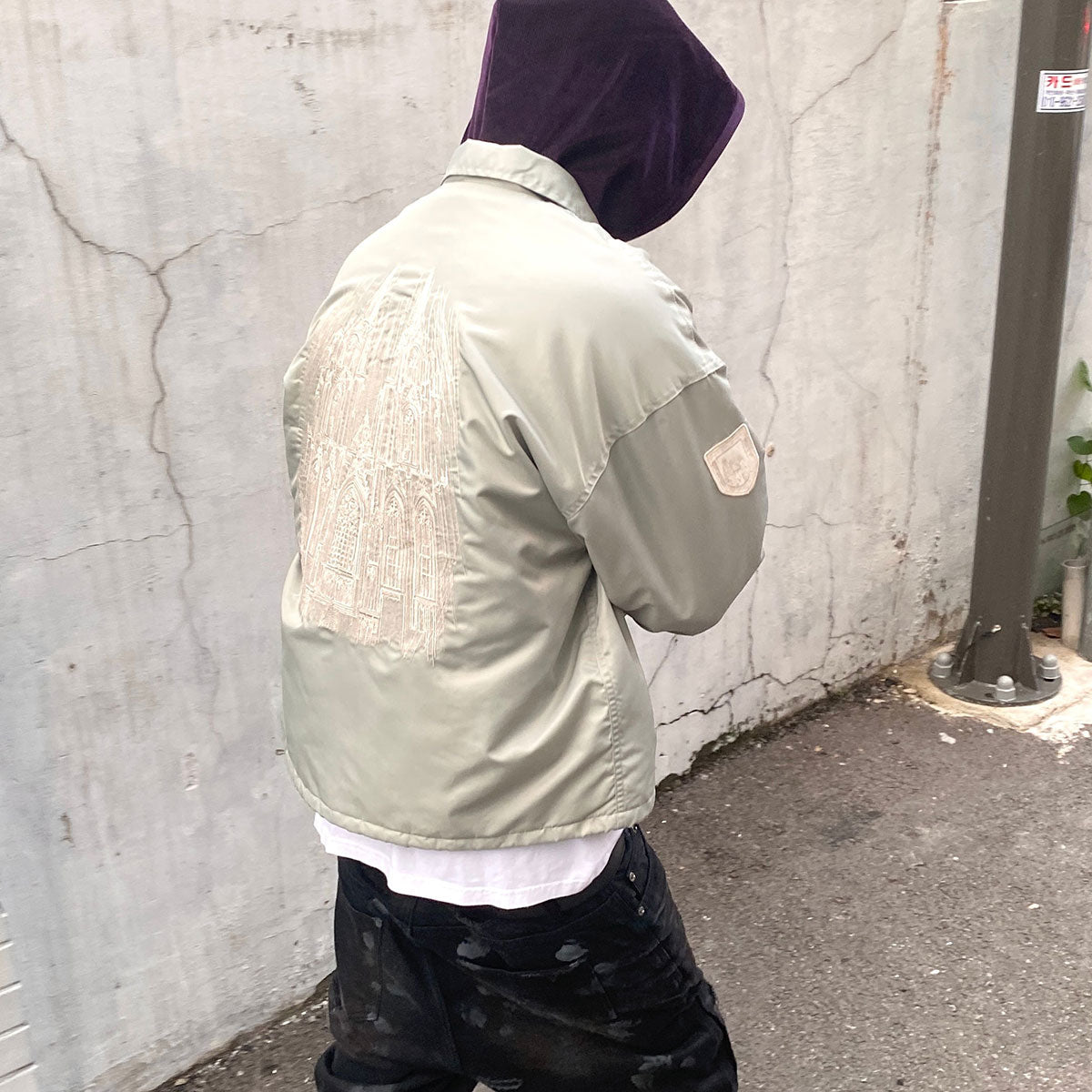 Undermycar - CATHEDRAL EMBROIDERED & PATCHES COACH JACKET PEARL