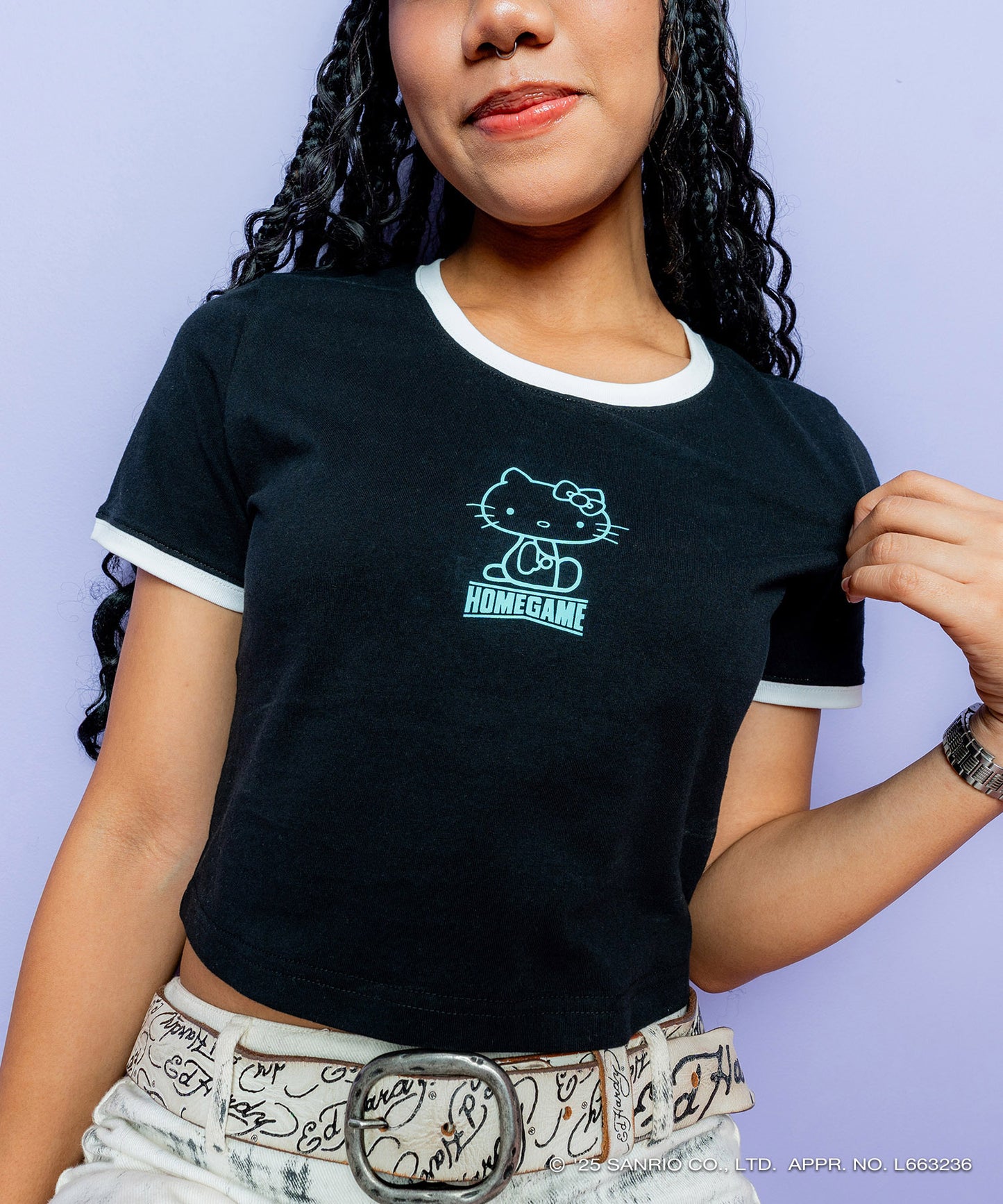 サンリオキャラクターズ×HOMEGAME - HELLO KITTY CROPPED TEE【HG2501107】