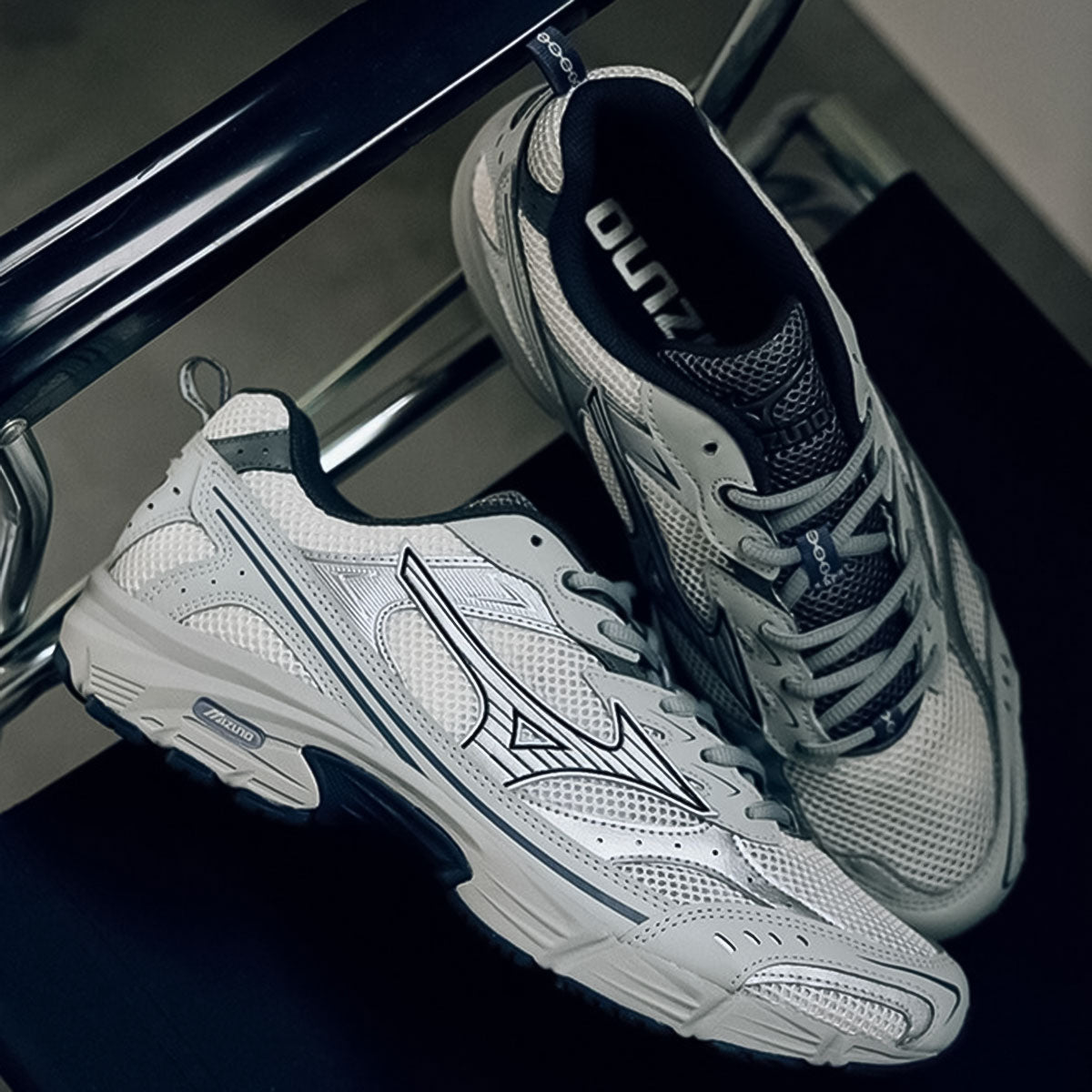 MIZUNO - UNISEX MXR LIGHT GRAY/SILVER/GRAY【D1GA245114】