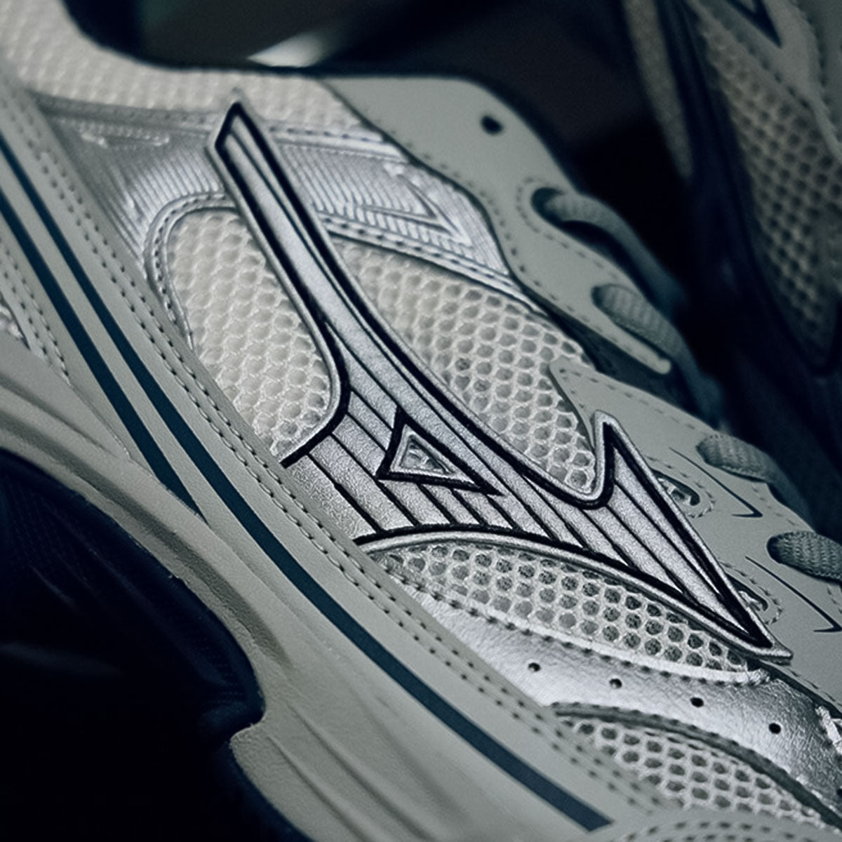 MIZUNO - UNISEX MXR LIGHT GRAY/SILVER/GRAY【D1GA245114】