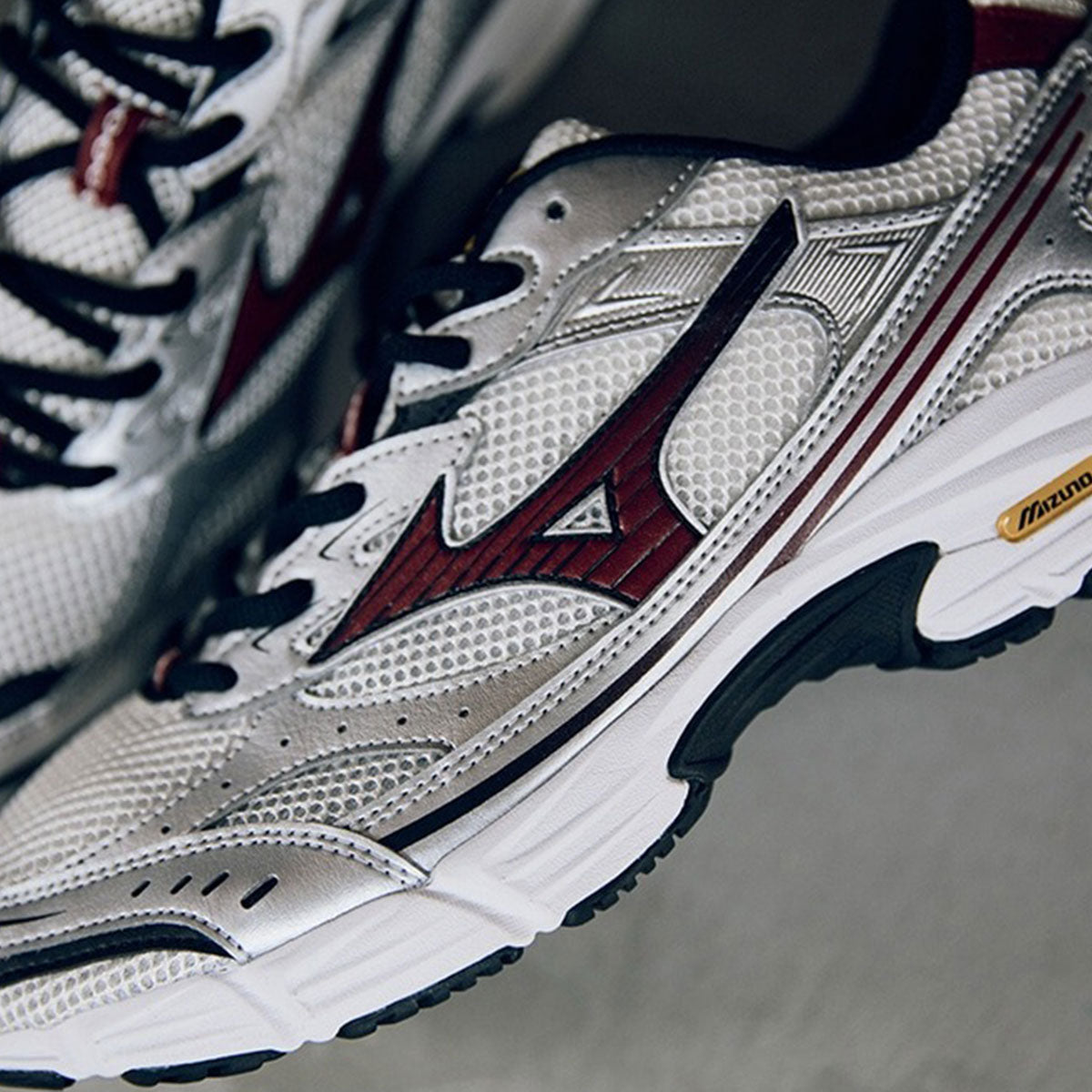 MIZUNO - UNISEX MXR WHITE/BLACK/RED 【D1GA245112】