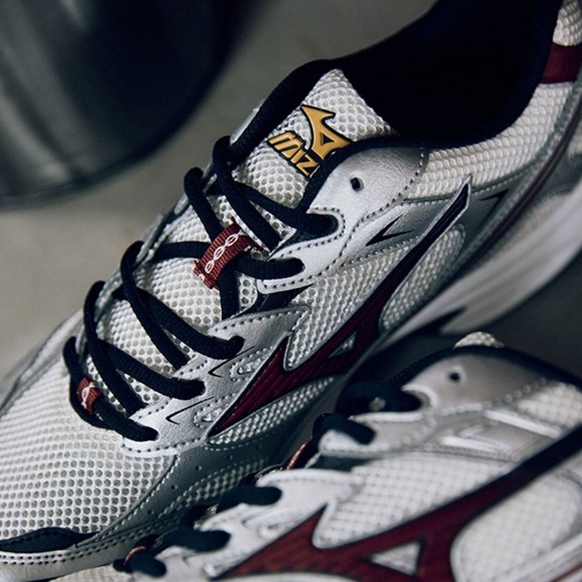 MIZUNO - UNISEX MXR WHITE/BLACK/RED 【D1GA245112】