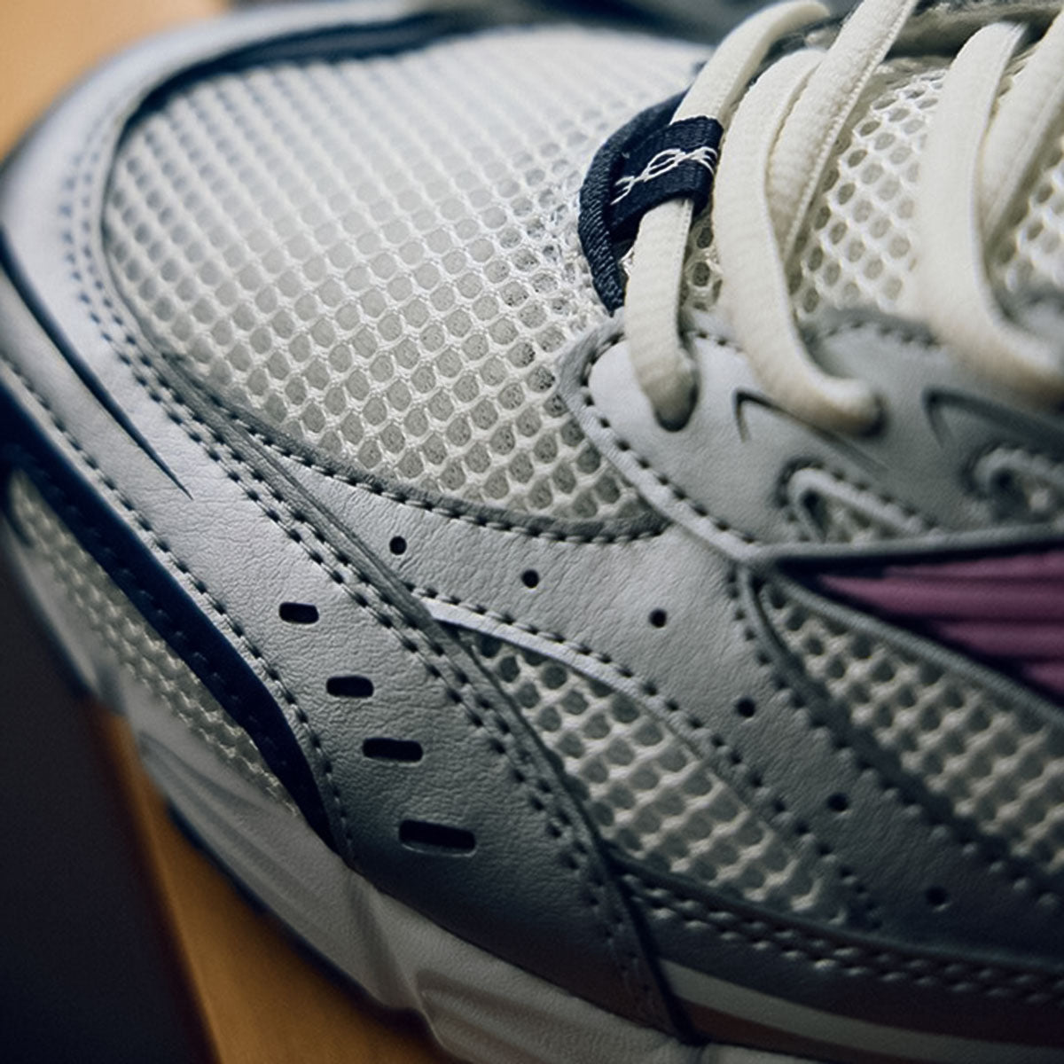 MIZUNO - UNISEX MXR WHITE/PINK/PURPLE【D1GA245113】