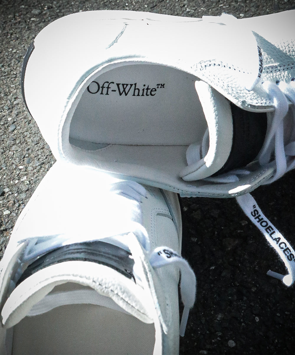 Off-White - MNES NEW LOW VULCANIZED LEATHER 1001 BLACK/WHITE【OMIS25-SLG0087】