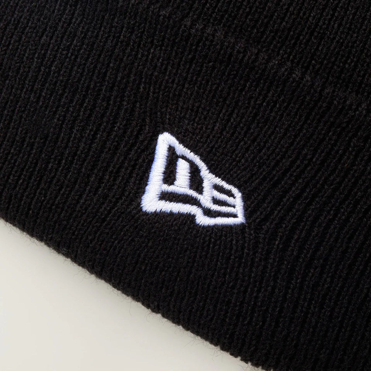 NEW ERA - BASIC CUFF KNIT FLOWER EMB BLACK 【14670092】