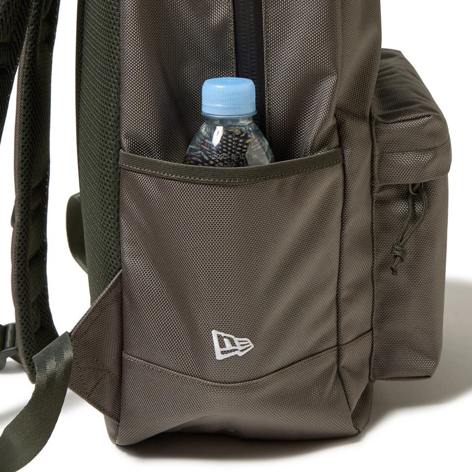 NEW ERA - LIGHT PACK 27L OLIVE 【14655354】