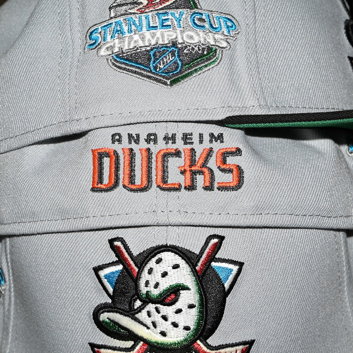 NEW ERA Anaheim Ducks - 59Fifty Stanley Cup Champions 2007 Gray/Black