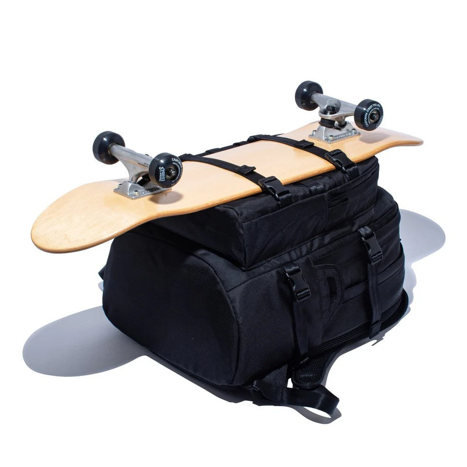 NEW ERA - CARRIER PACK 35L BLACK 【14521349】