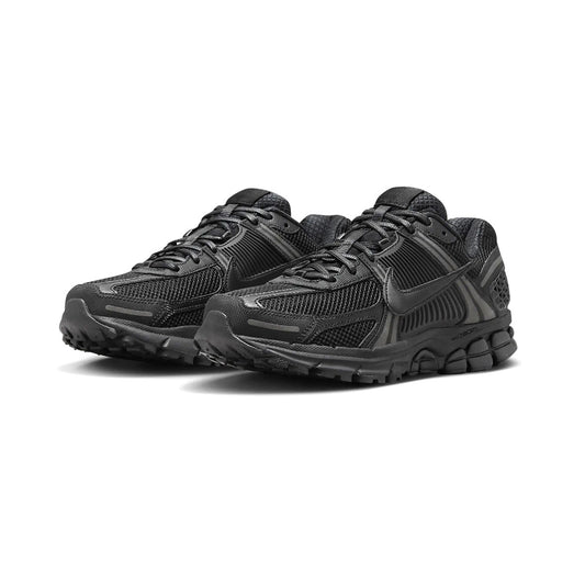 NIKE - UNISEX ZOOM VOMERO 5 BLACK ナイキ ズーム ヴォメロ 5 ブラック【BV1358-003】