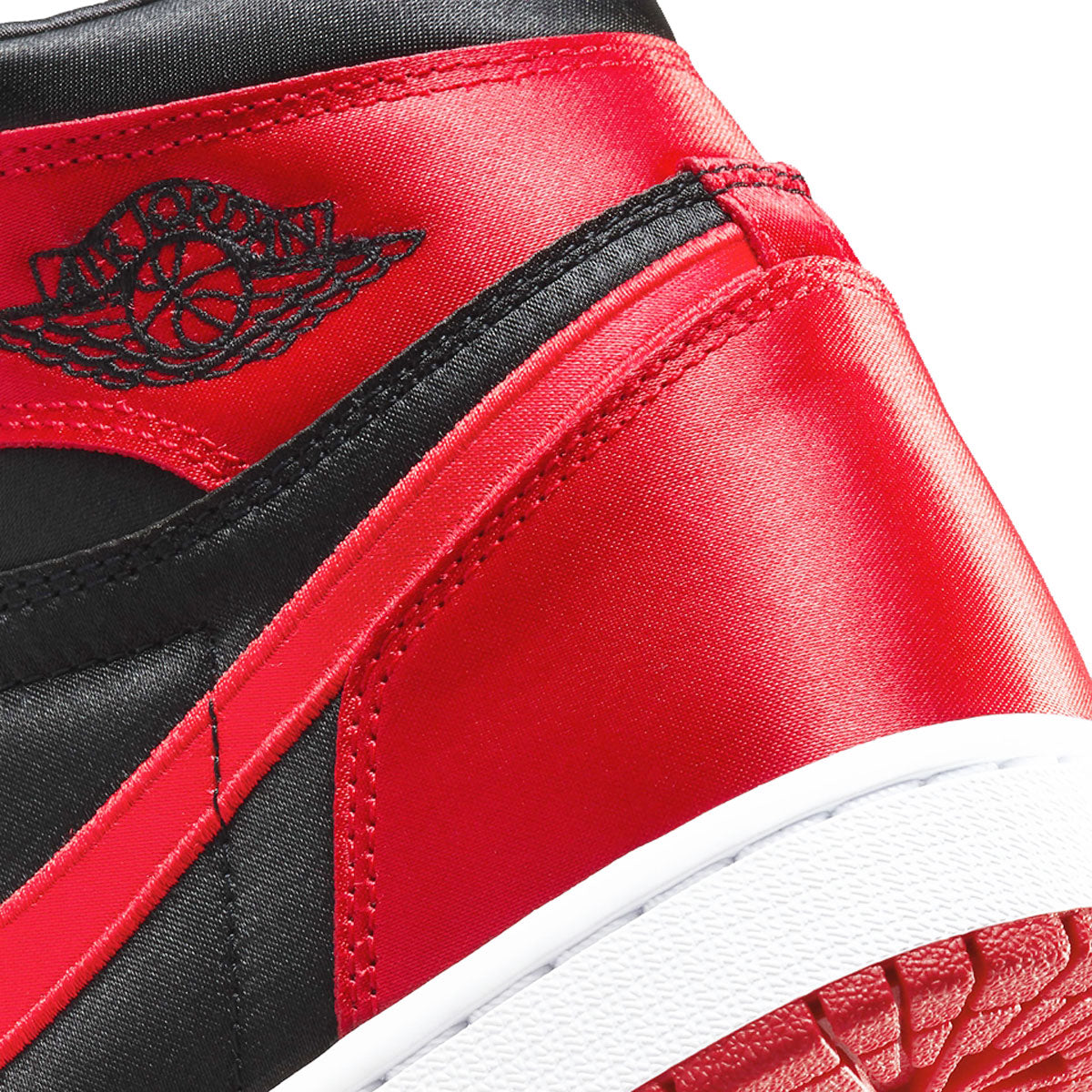 NIKE WMNS AIR JODAN 1 Retro High OG Satin Bred ナイキ ウィメンズ エアジョーダン 1 レトロ ハイ OG サテンブレッド【FD4810-061】