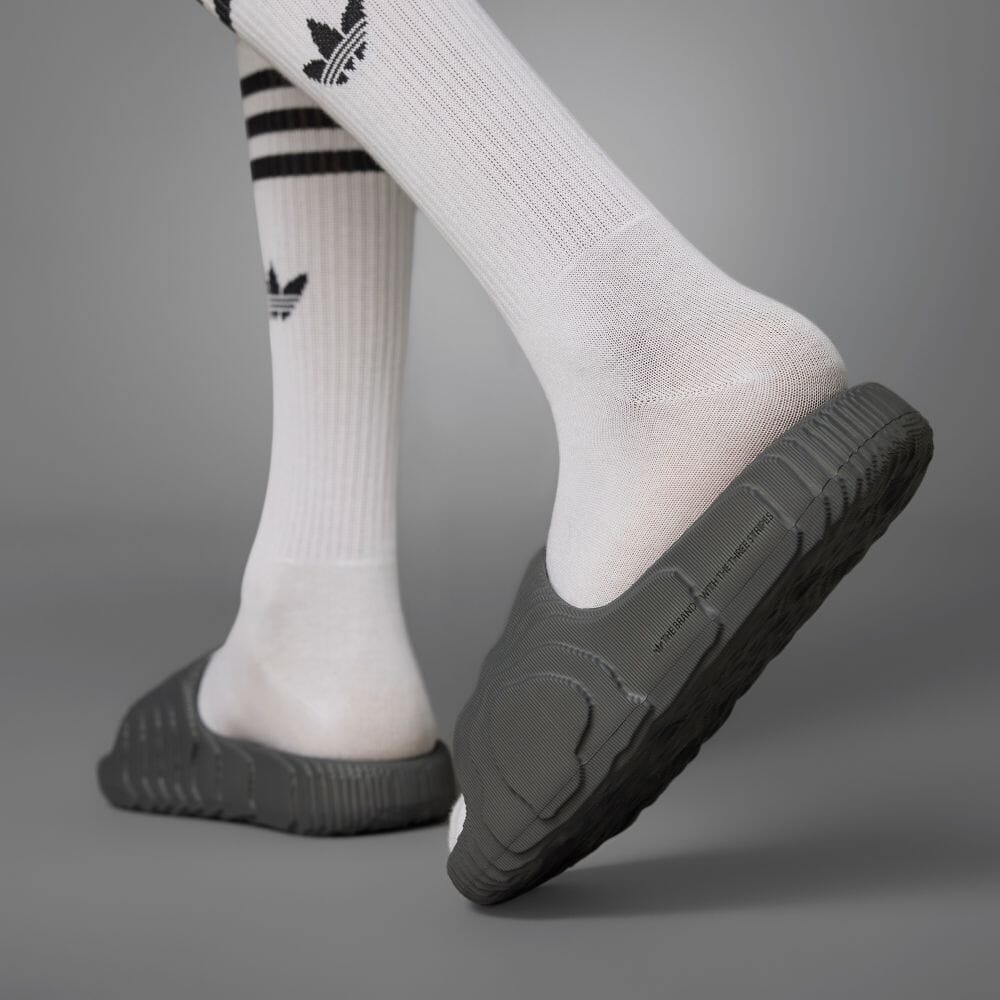 adidas - ADILETTE 22 MENS WMNS GREYFIV/GREFIV 【HP6522】