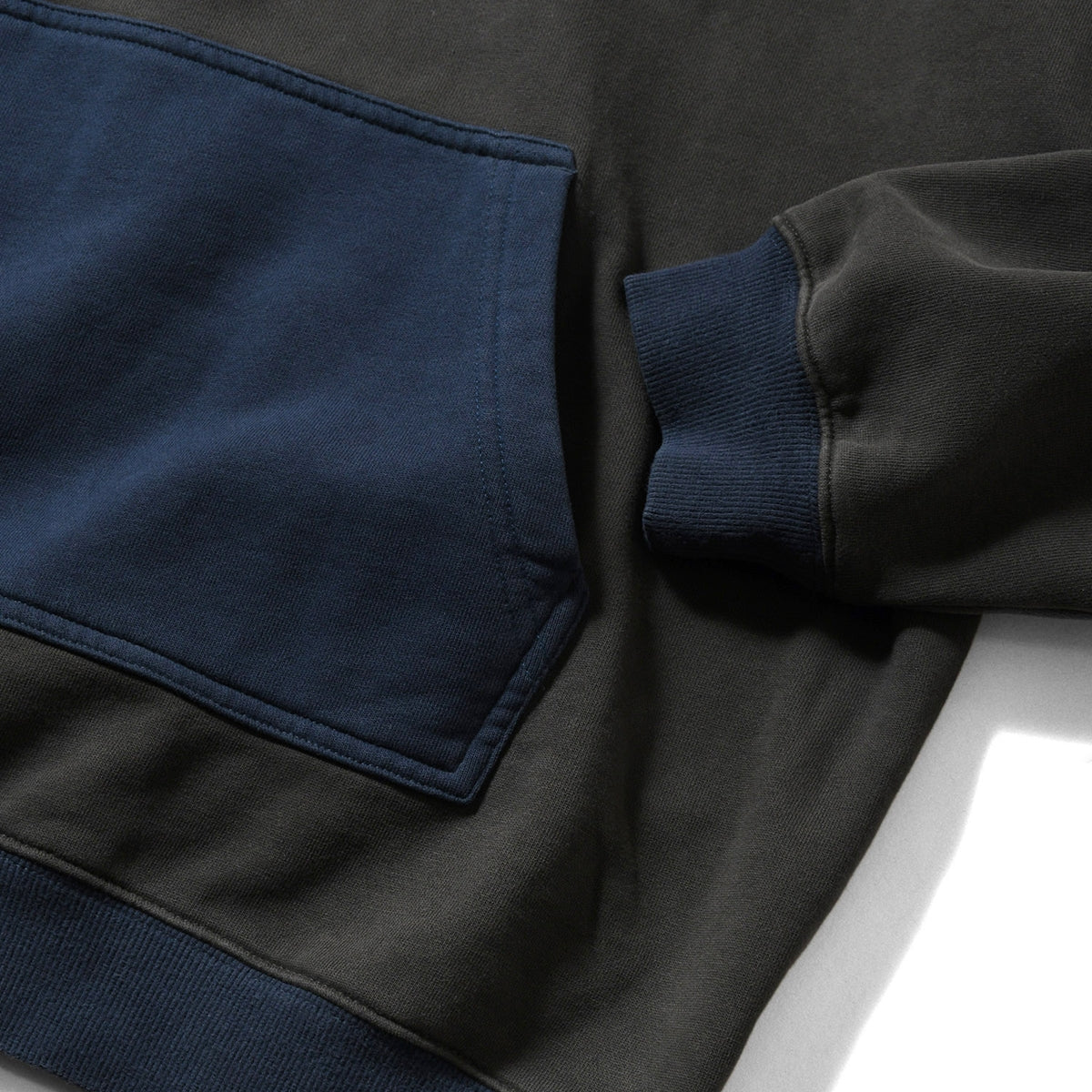 LA250501 RETRO WING HOODIE