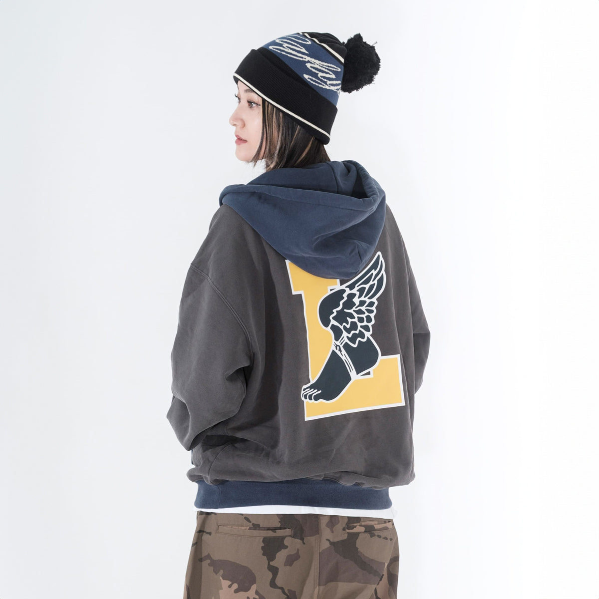 LA250501 RETRO WING HOODIE