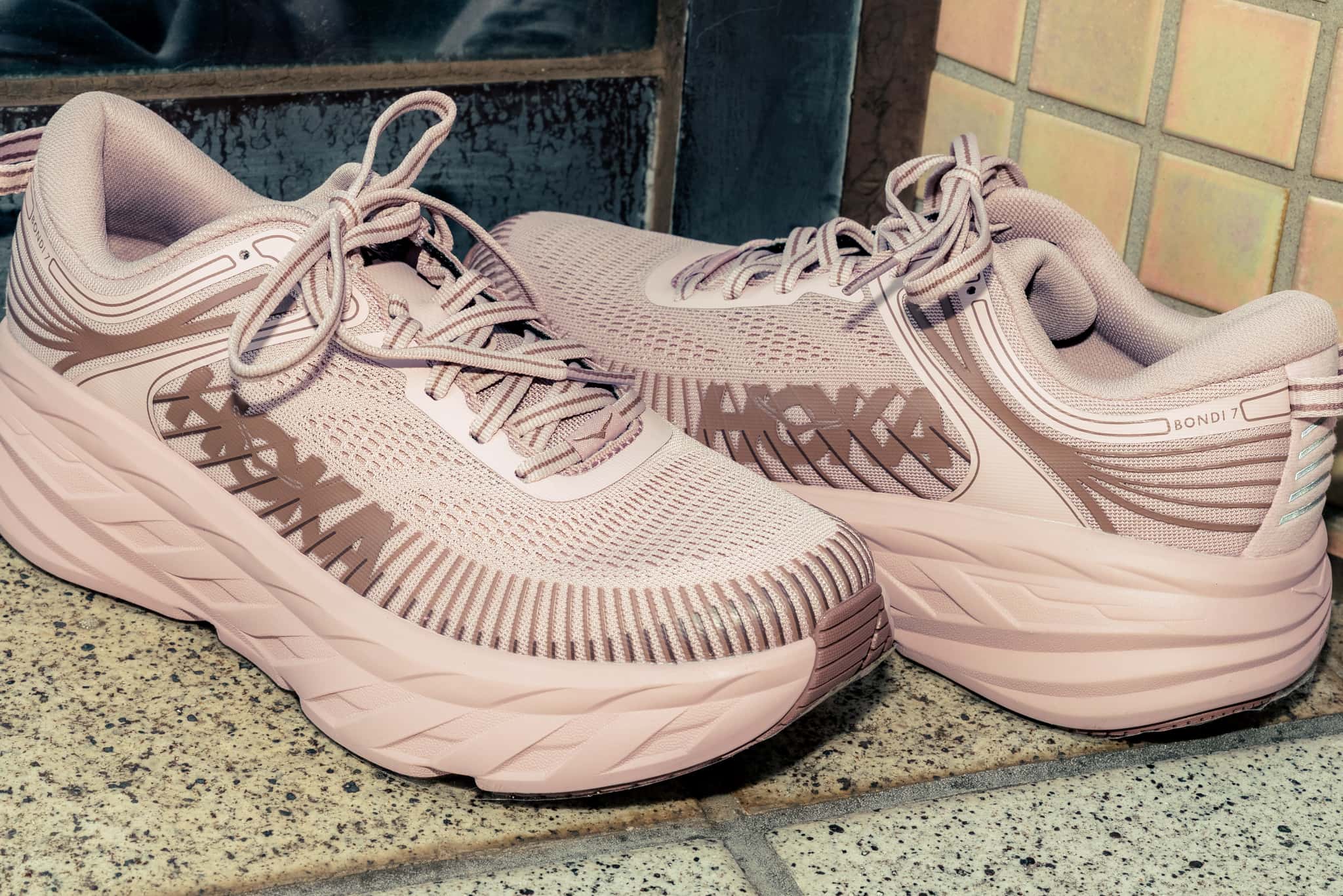 NIKE HOKA まとめ売り 5足　人気モデル HOKA 人気モデルをピックアップ！ – HOMEGAME TOKYO