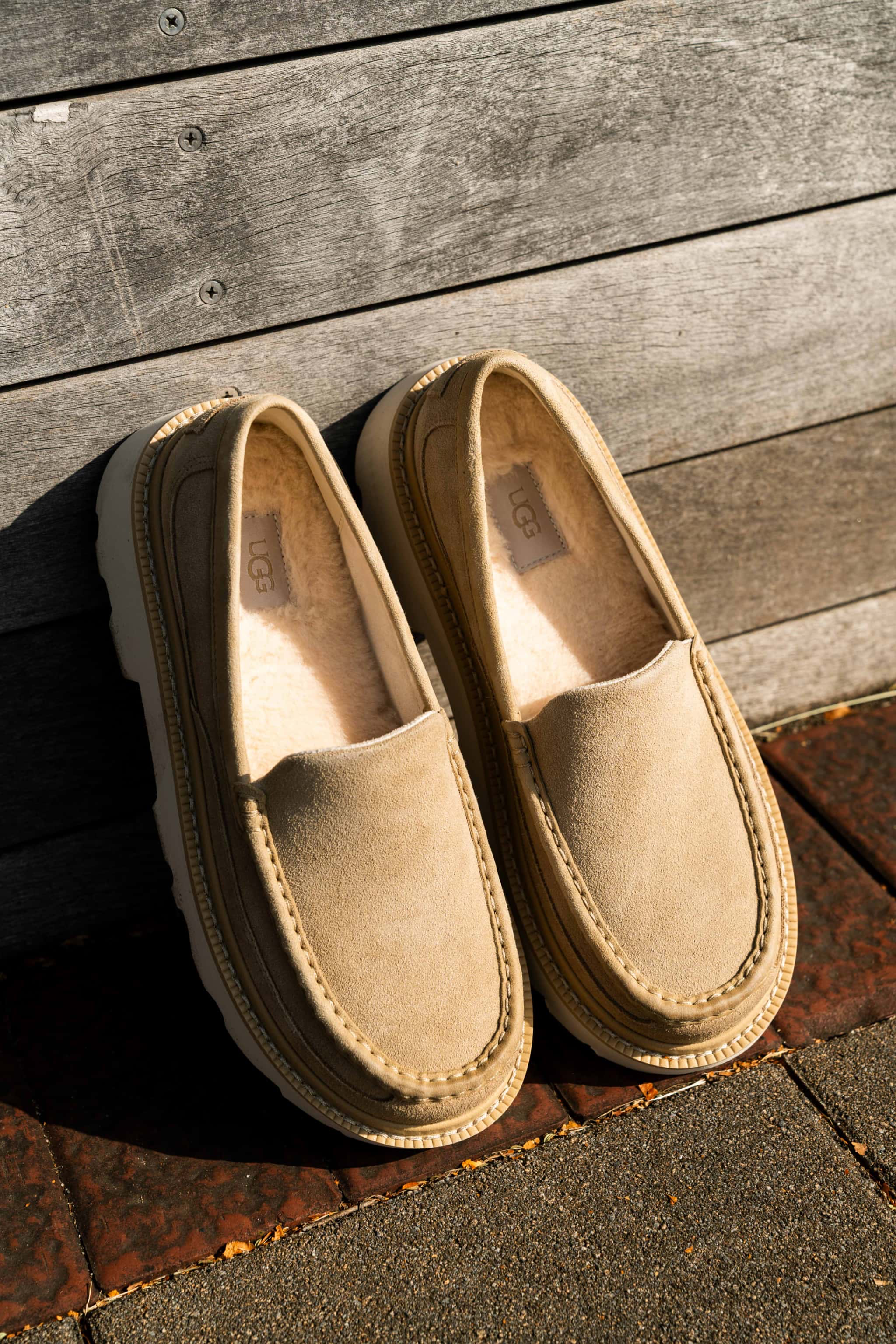 アグ　モカシン この冬の足元をアップデート。UGGの新作シューズが勢ぞろい。あたたか