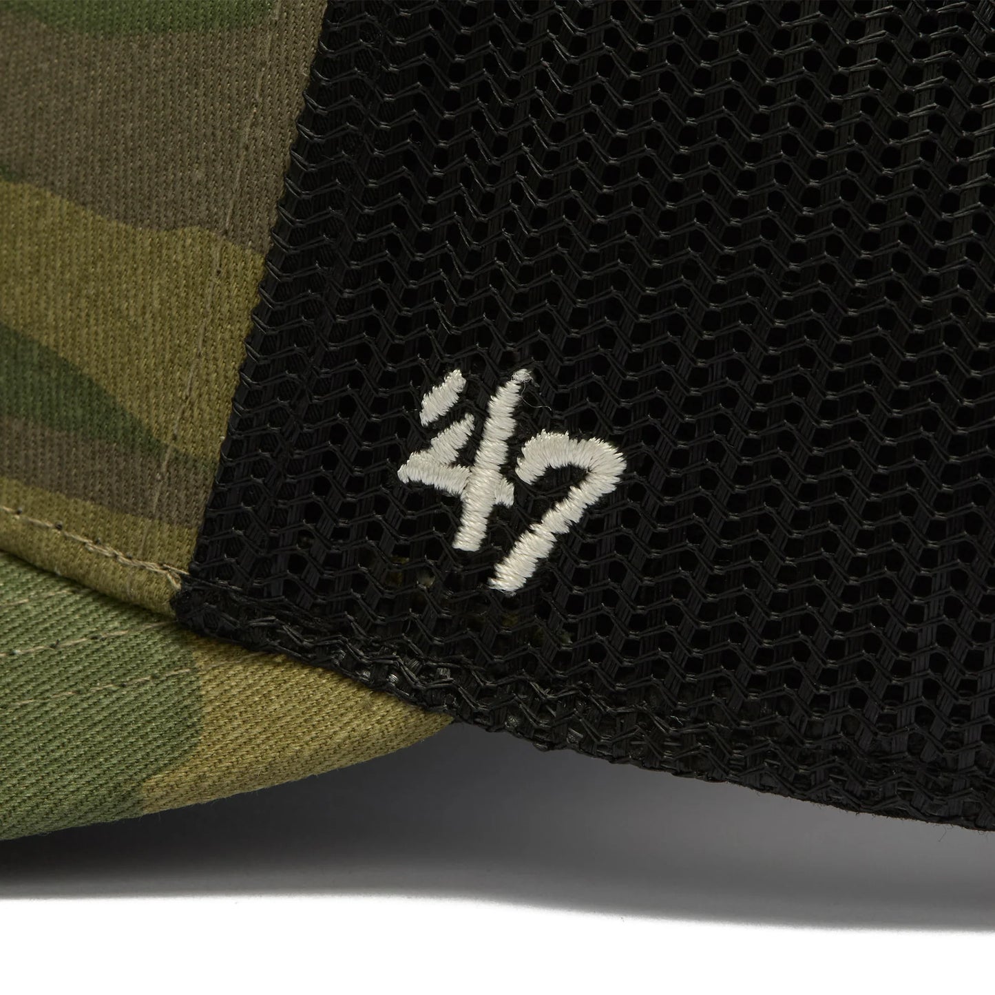 ’47 BRAND ‐ New York Yankees TRUCKER MLB WOODLAND CAMO 【14920289 47A-TRC-B-CMOTR17GWP-CM】