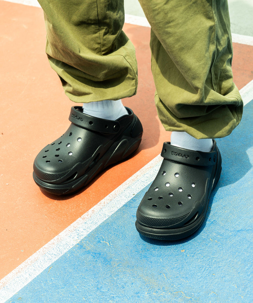 CROCS - MENS WMNS BUBBLE CRUSH CLOG TRIPLE BLACK【210061-0WC】