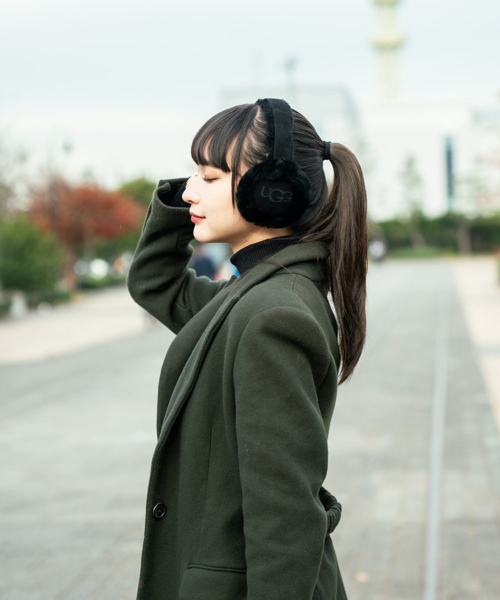 UGG ‐ W SHEEPSKIN EMBROIDERY EARMUFF 【20955-BLK】