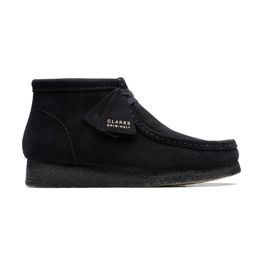 CLARKS - Wallabee Boot Black Suede【26155517】