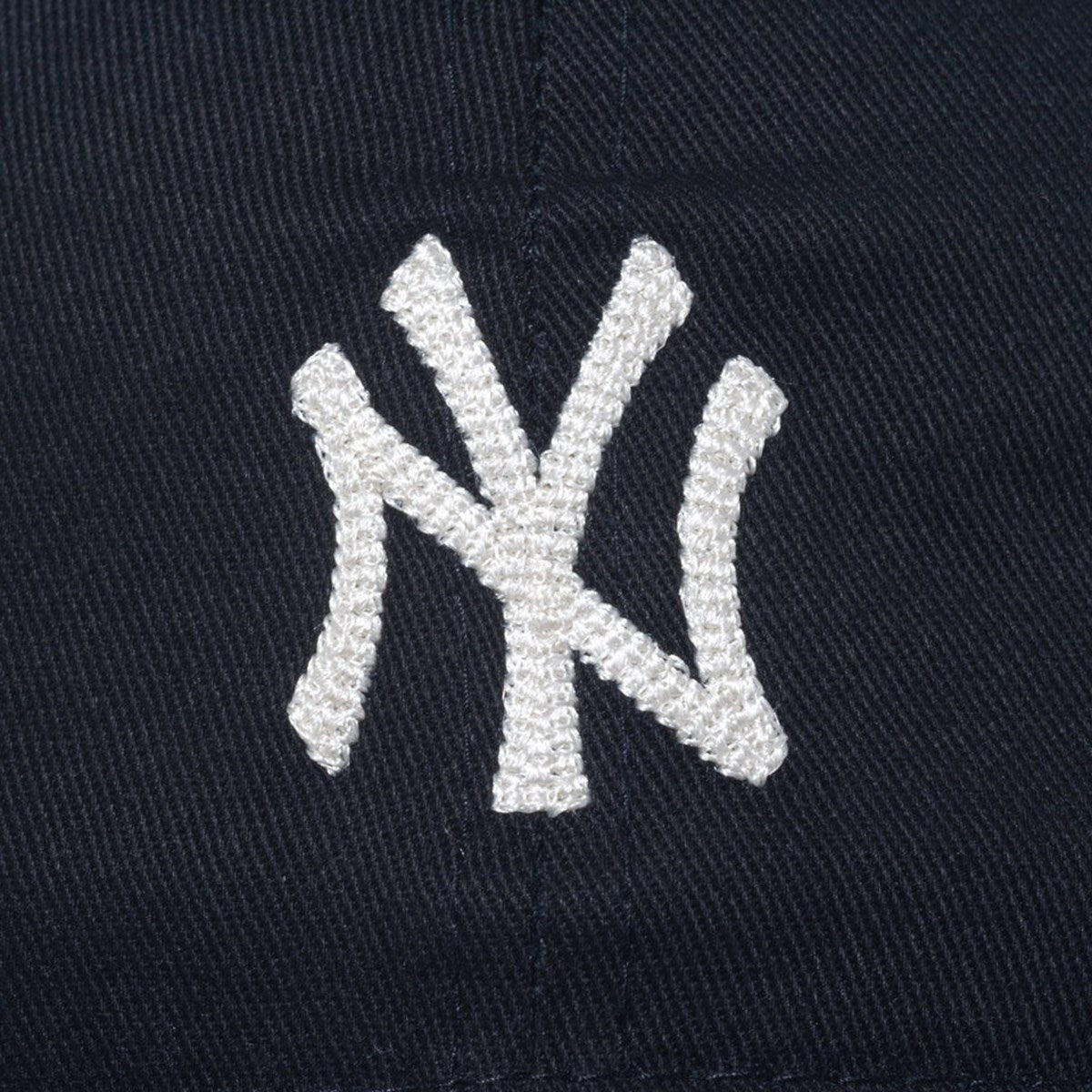 NEW ERA New York Yankees - 9TWENTY CHAIN ​​STITCH EMBROIDERY BLACK [13751073]