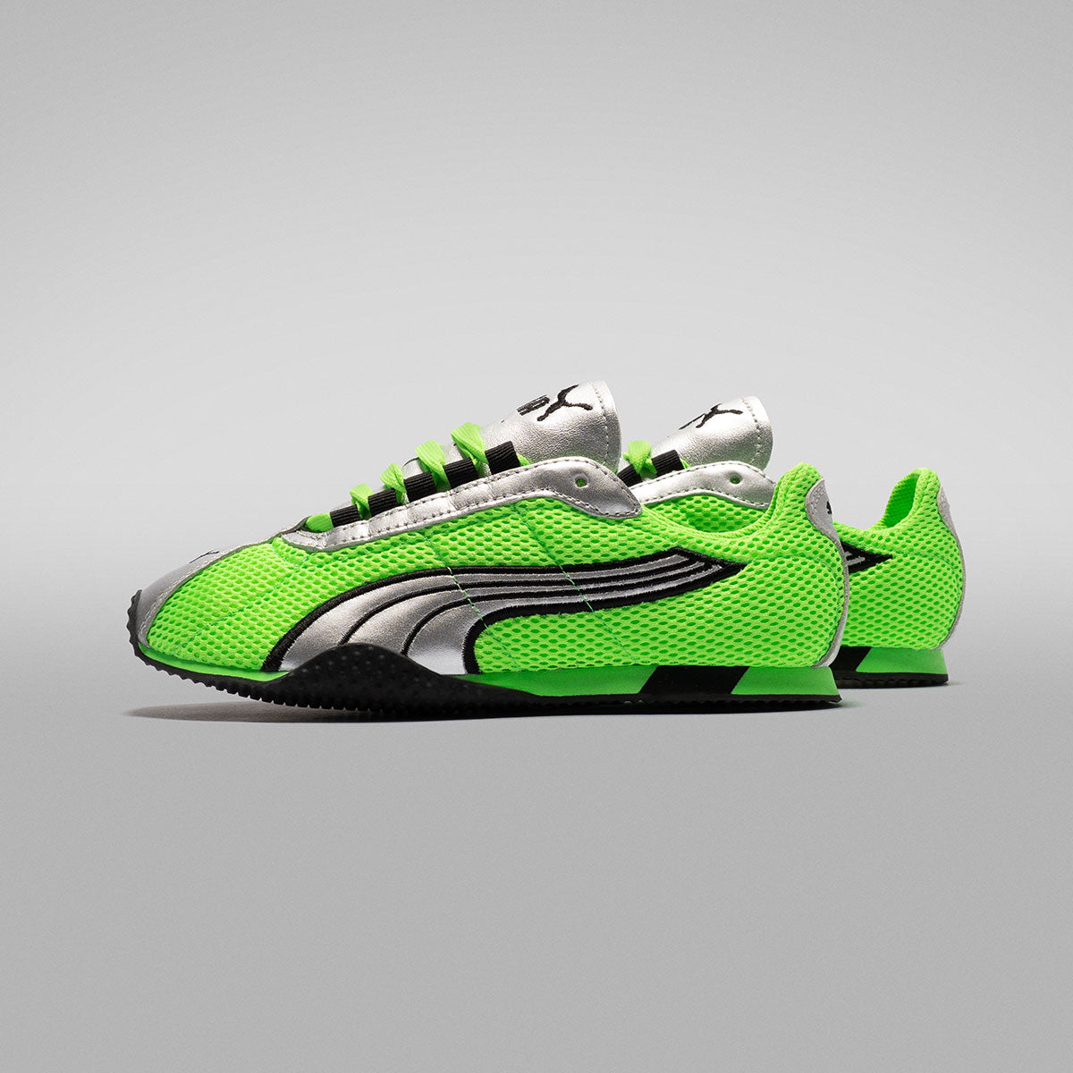 PUMA ロゴスタンド 緑色　非売品 PUMA＞スピードキャット スニーカー / キッズ 18cm-21cm（スニーカー